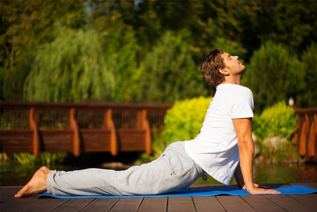 8 Steps to do Cobra Stretch Exercise & the Benefits