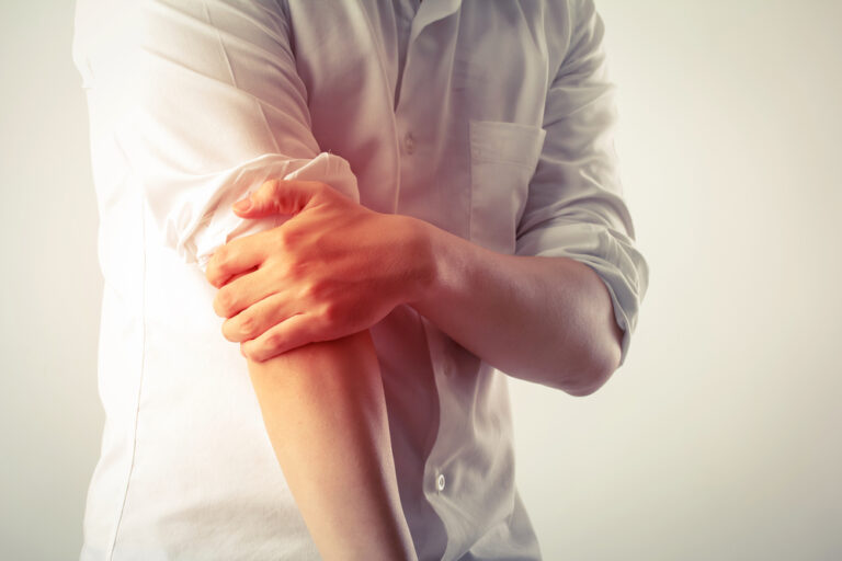 My Battle with Tennis Elbow Causes, Symptoms, and How I Finally Got Relief